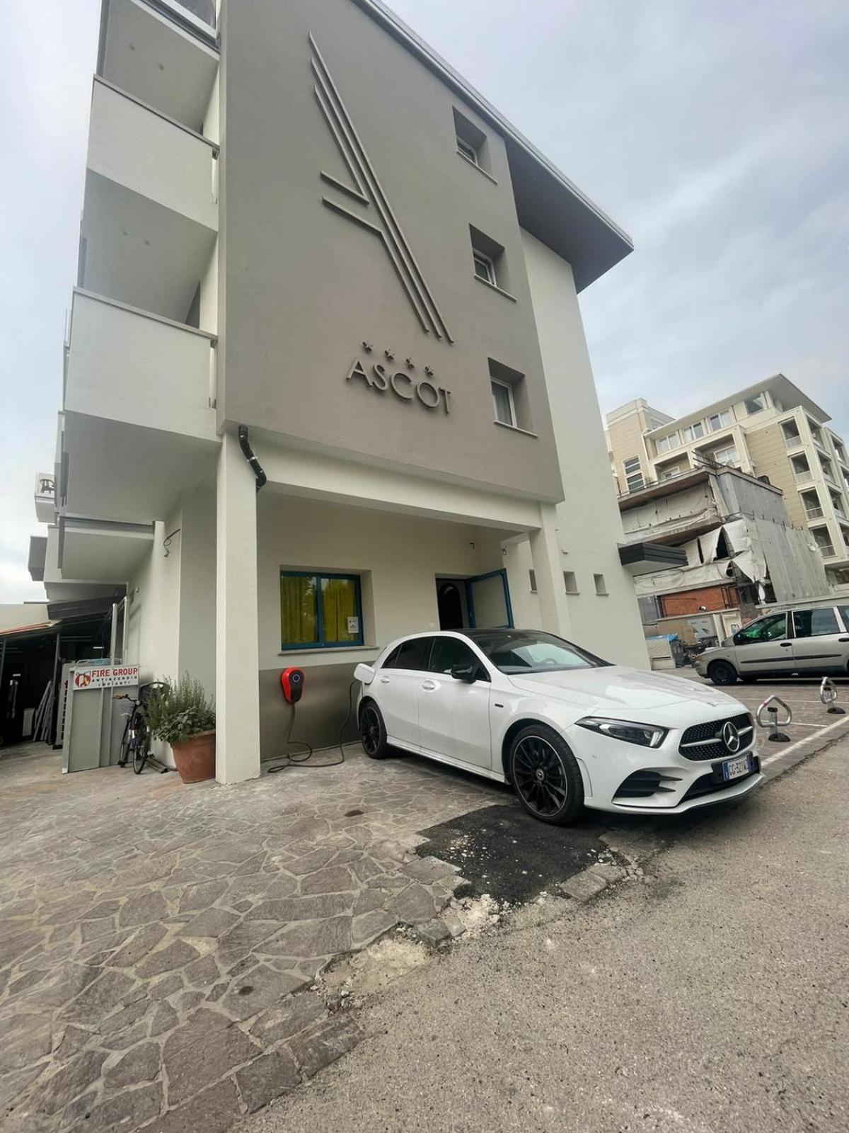 Hotel Ascot Riccione Exterior foto